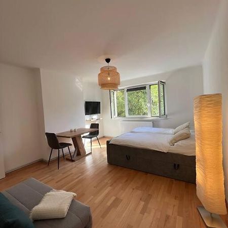 Neue Wohnung Neben Der Meduni Und Dem Lkh Graz Buitenkant foto