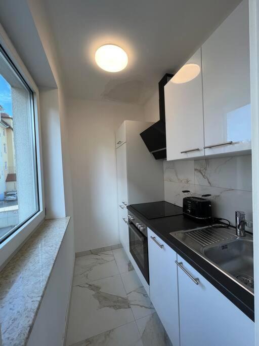 Neue Wohnung Neben Der Meduni Und Dem Lkh Graz Buitenkant foto