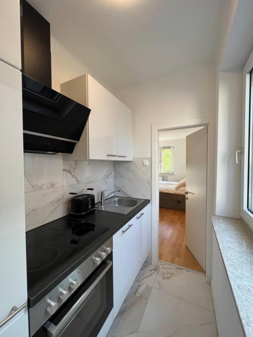 Neue Wohnung Neben Der Meduni Und Dem Lkh Graz Buitenkant foto